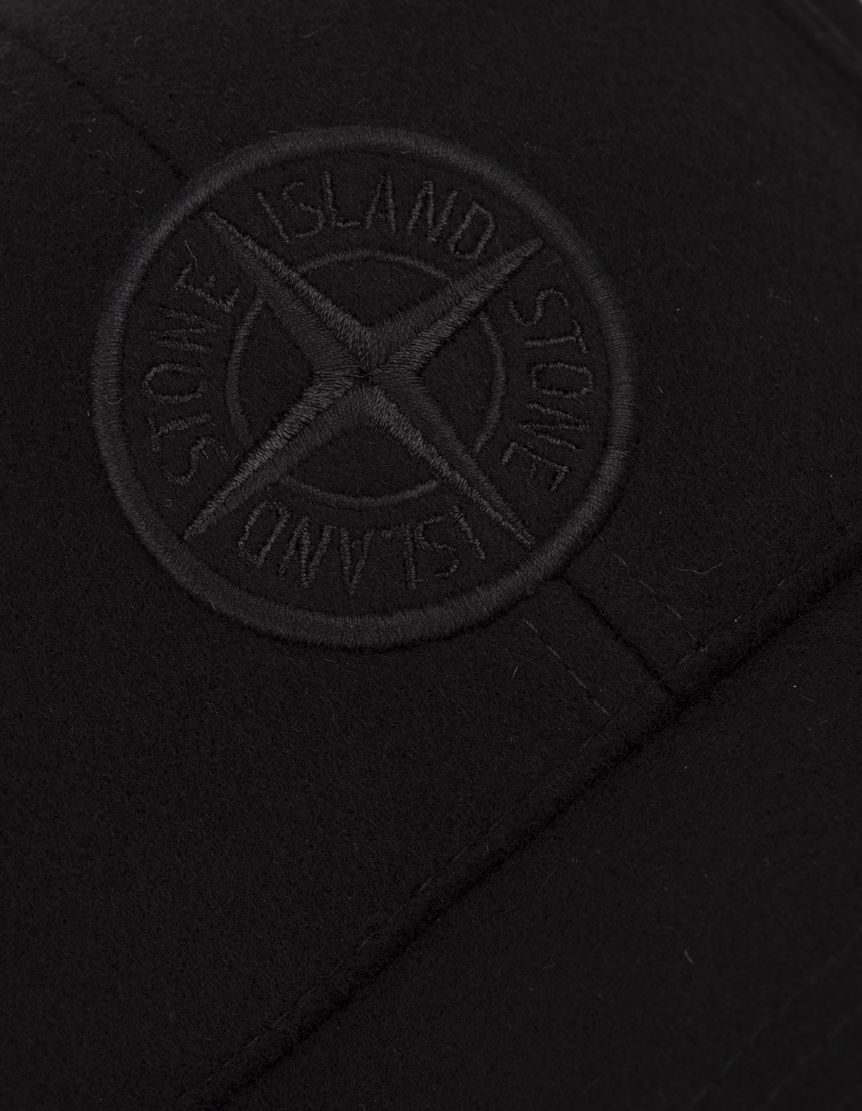 Black Crew Neck Sweatshirt With Stone Island Badge - STONE ISLAND -  Russocapri